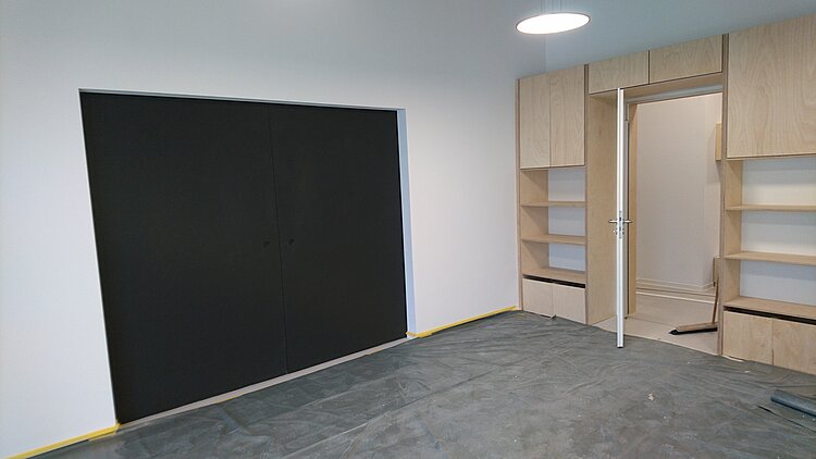 Bald ist auch der Neubau fertiggestellt! Bald ist auch der Neubau fertiggestellt!