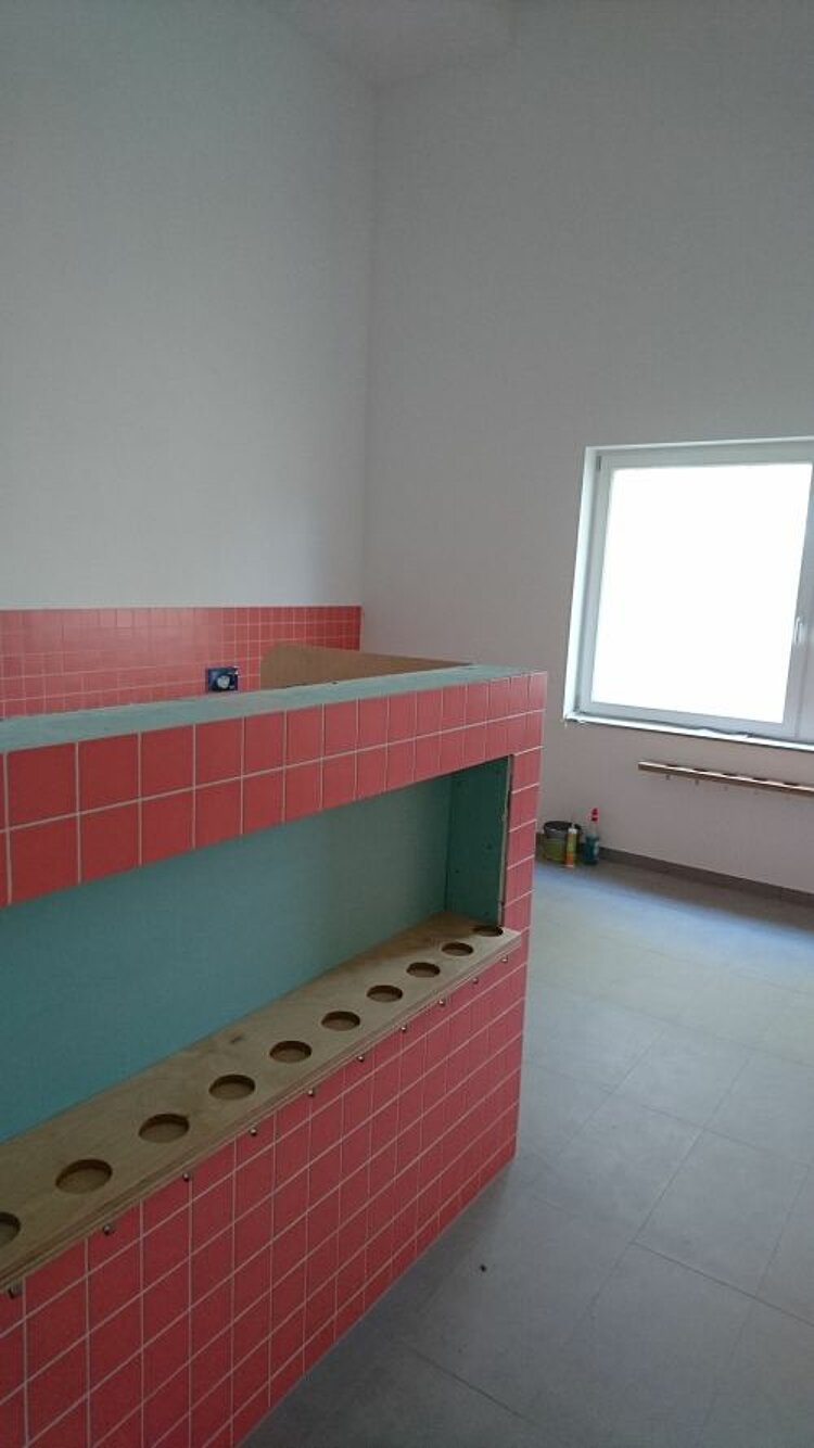 Bald ist auch der Neubau fertiggestellt! Bald ist auch der Neubau fertiggestellt!