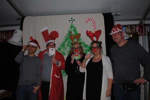 Gelungene Weihnachtsfeier in der Tegeler Einflugschneise Gelungene Weihnachtsfeier in der Tegeler Einflugschneise -4